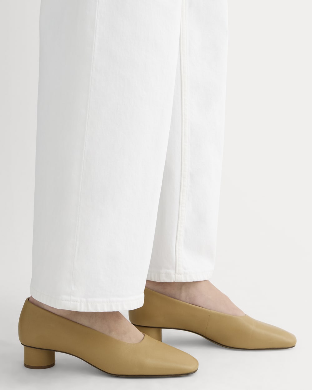 The Gallery Pump | Light Taupe - Image 3