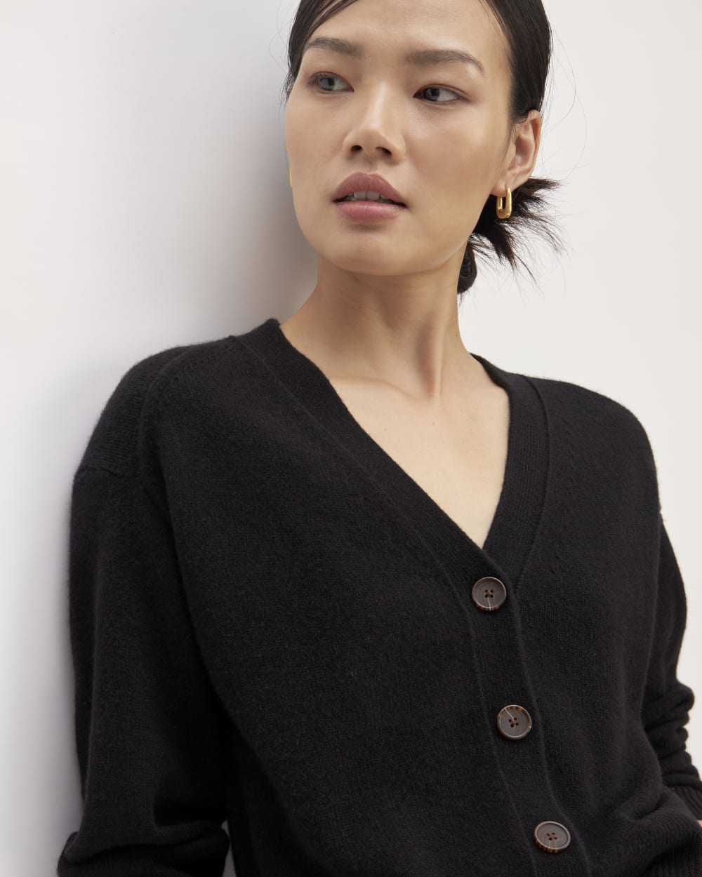 The Cashmere Cardigan | Black - Image 4