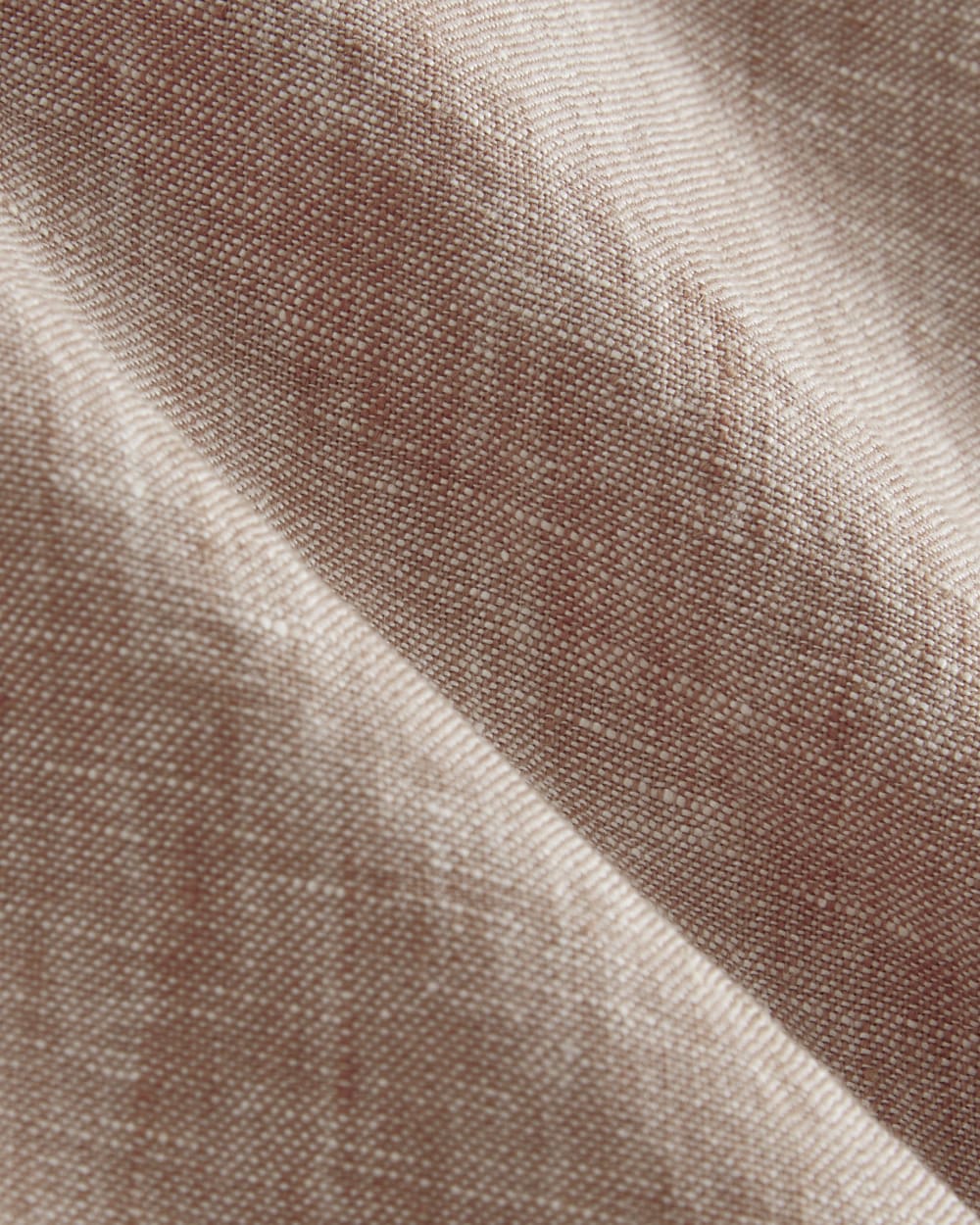 The Classic Shirt in Linen | Burlwood Chambray - Image 6