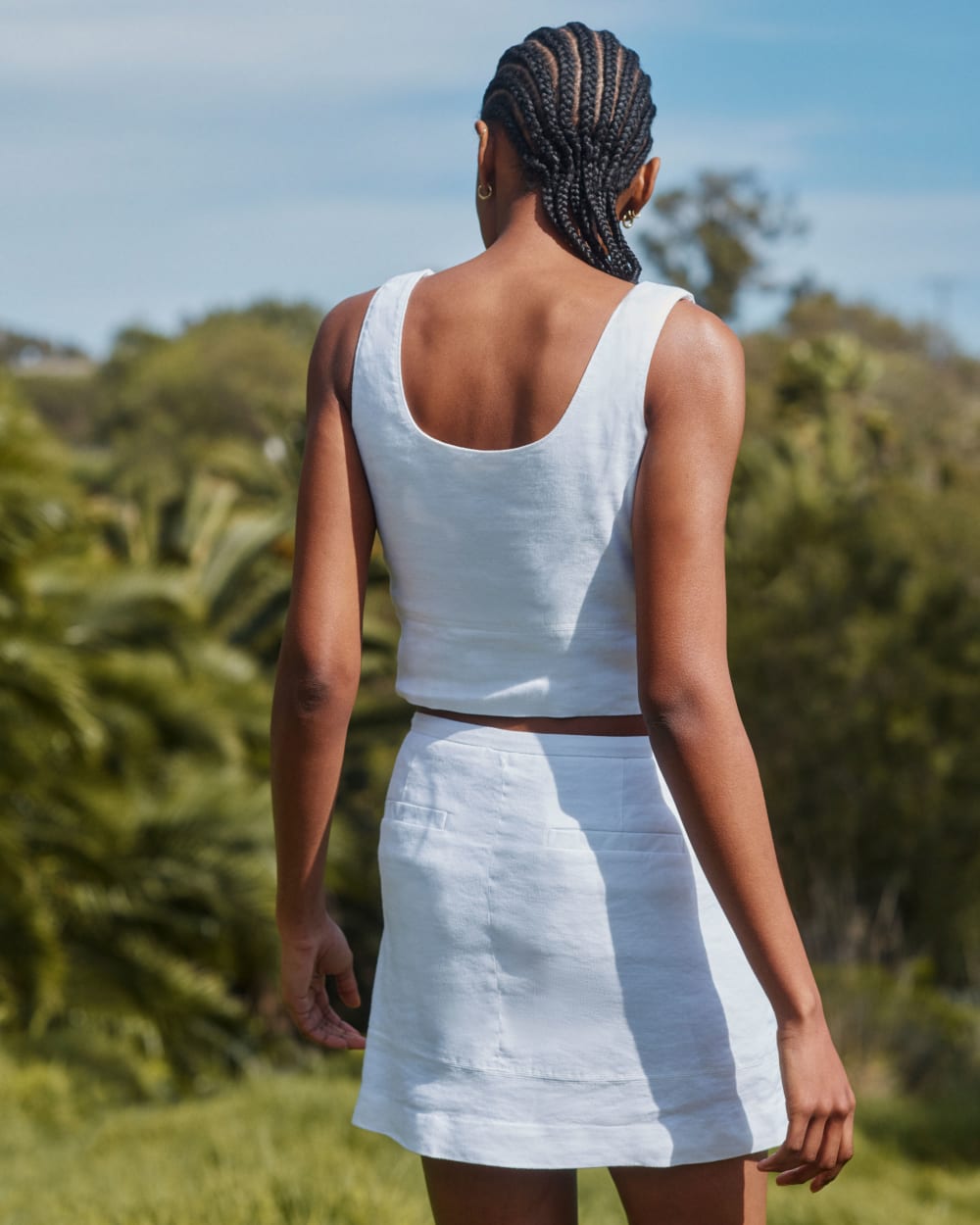 The Mini Skirt in Stretch Linen | White - Image 8