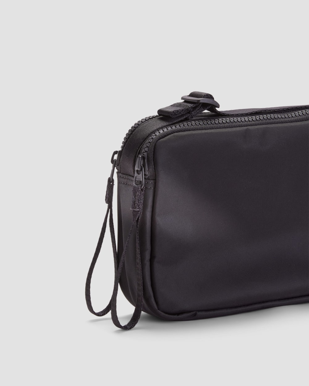 The Recycled Nylon Camera Bag | Black - Image 5