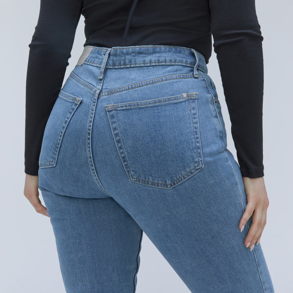 The Cheeky Hourglass Jean | Stone-Washed Sky | 28.5 Inseam - Image 4