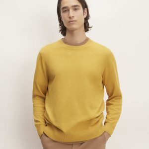 The No-Sweat Sweater | Uniform | Honey