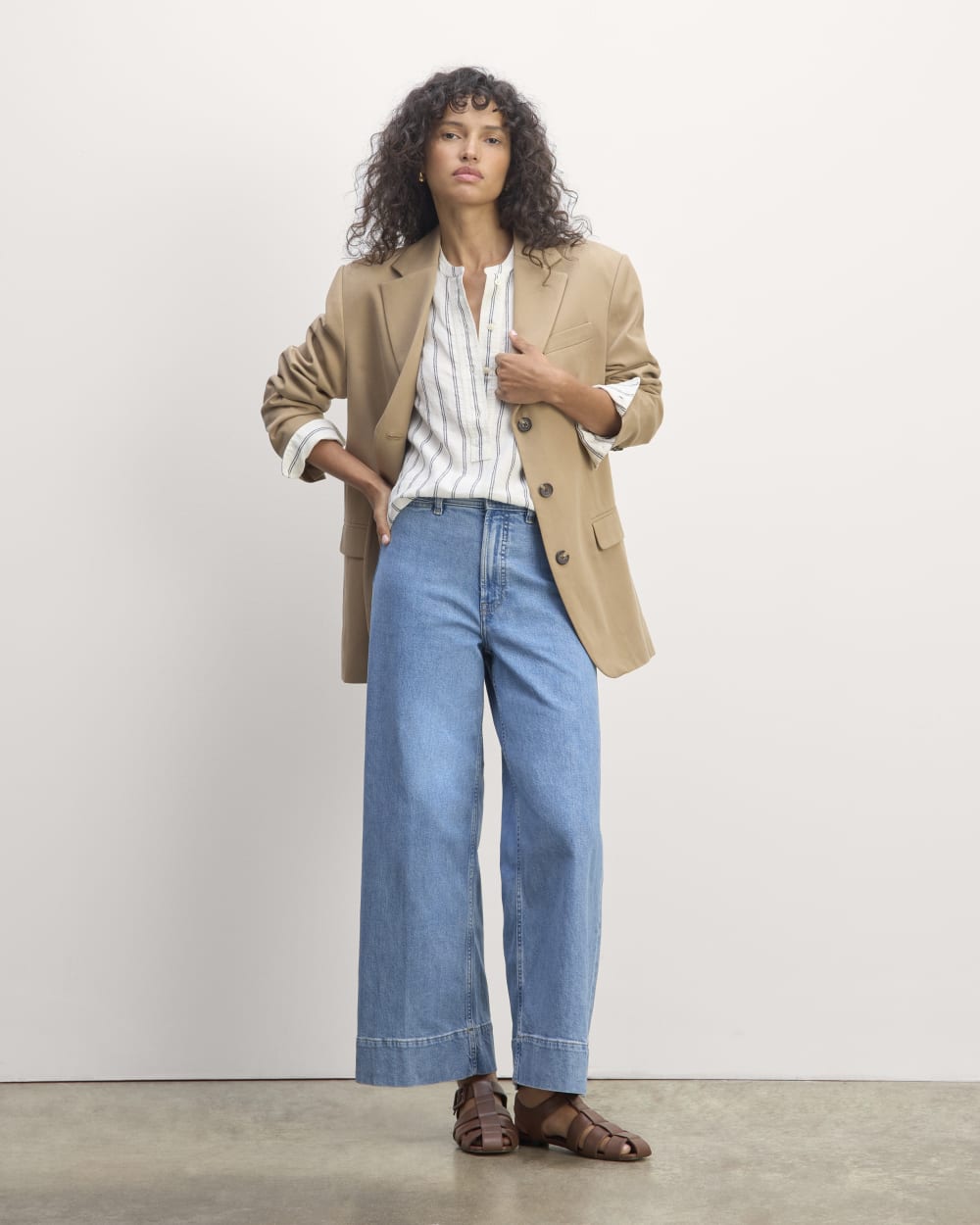 The Henley Shirt in Linen | Bone / Navy - Image 3