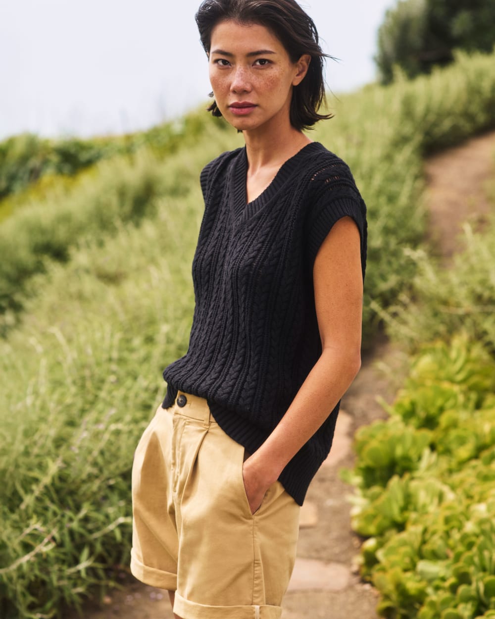 The Mesh Cable Vest in Everyday Cotton | Black - Image 8