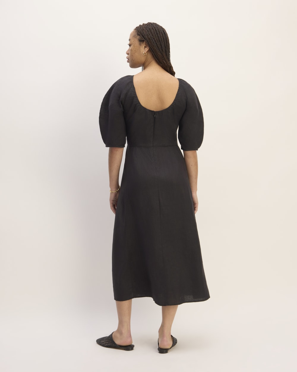 The Linen Short-Sleeve Scoop Midi Dress | Black - Image 6