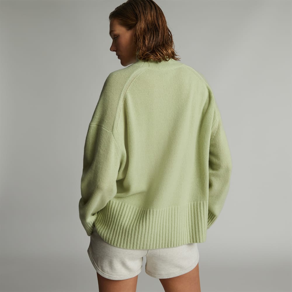 The Cashmere Oversized Turtleneck | Seafoam Green - Image 3