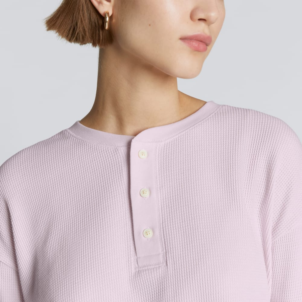The Organic Cotton Waffle Henley | Light Lilac - Image 2
