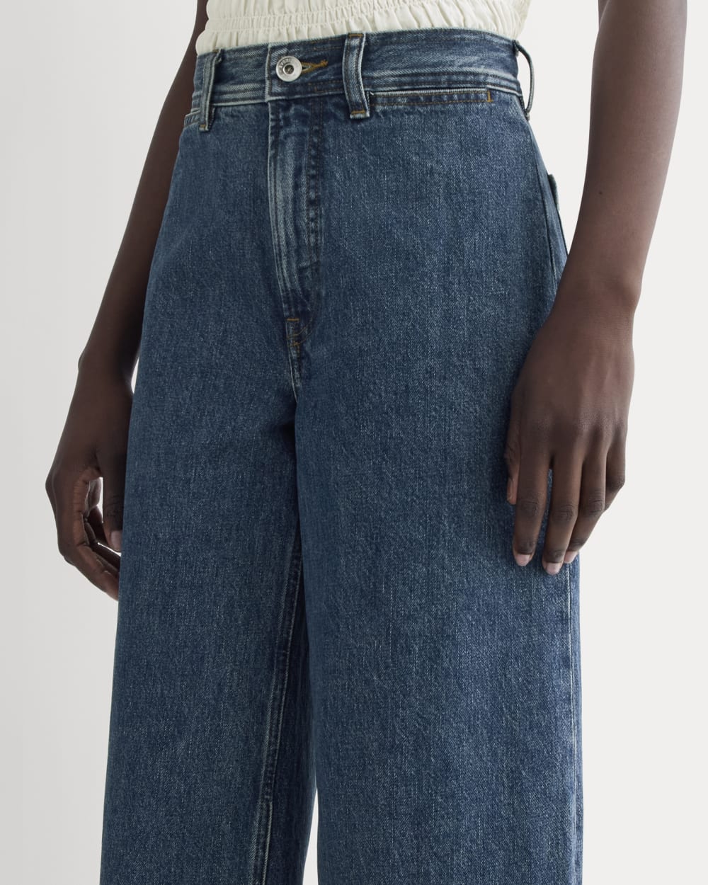 The Mariner Cropped Jean | Mid Indigo - Image 4