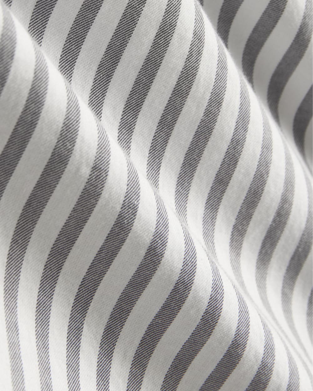 The Way-Short Shirt in Silky Cotton | Periscope / Bone - Image 6