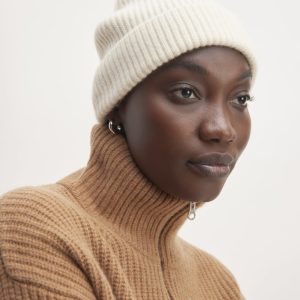 The Cashmere Fine Rib Beanie | Bone