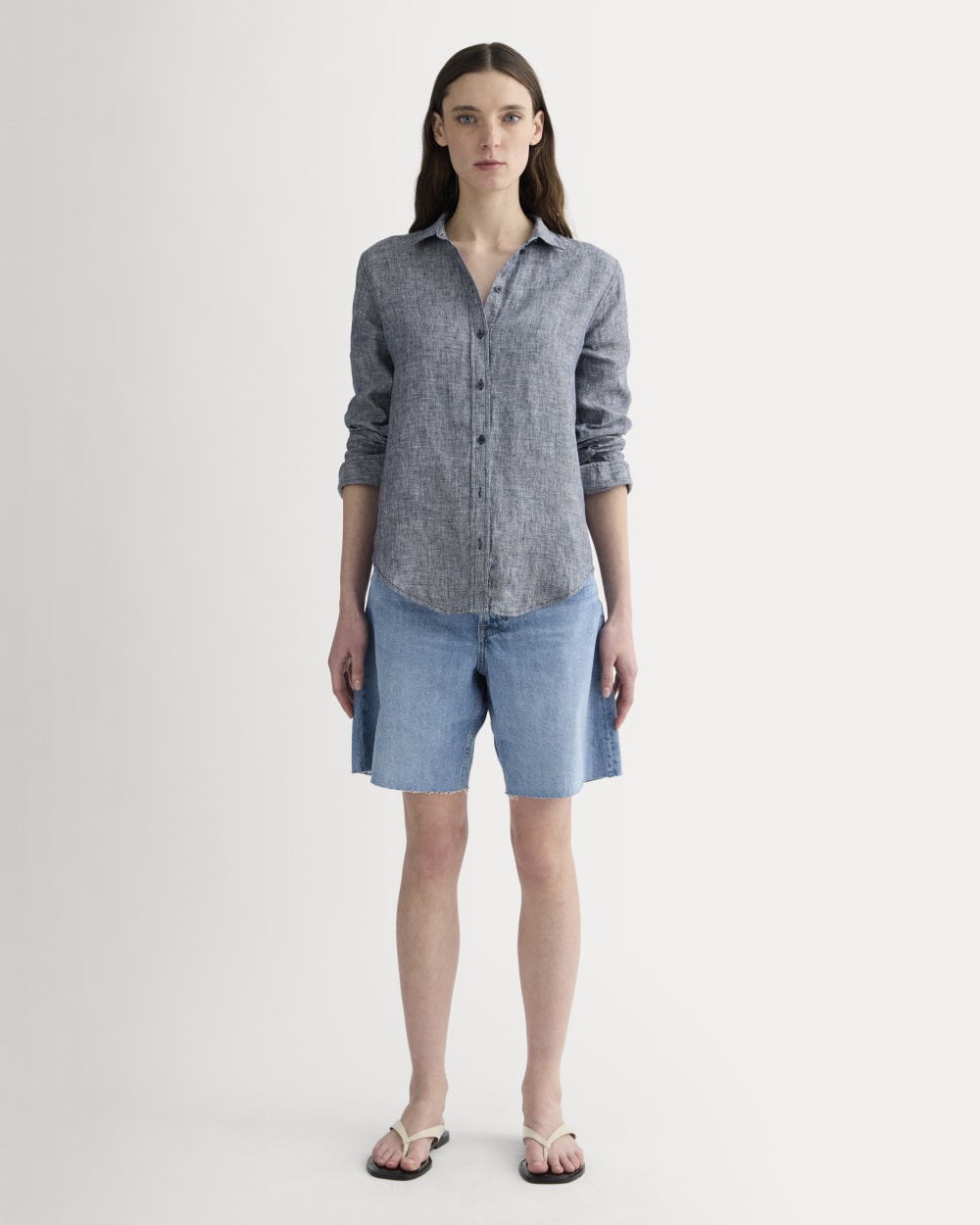 The Must-Have Shirt in Linen | Navy Chambray - Image 3