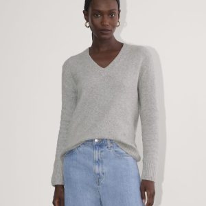 The V-Neck Sweater in Plush Cotton | Heathered Grey
