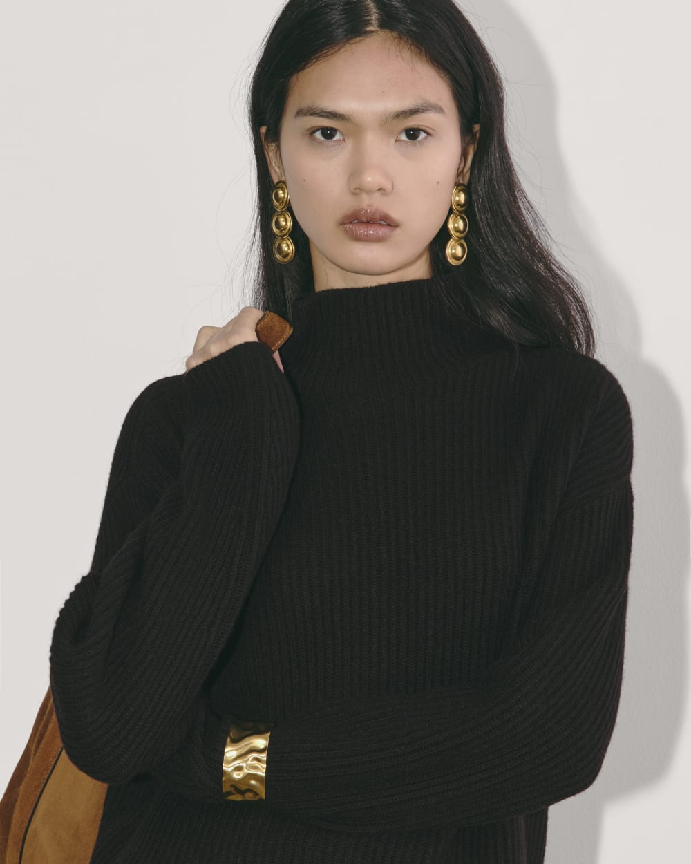 The Fisherman Turtleneck in Wool Cashmere | Black - Image 4