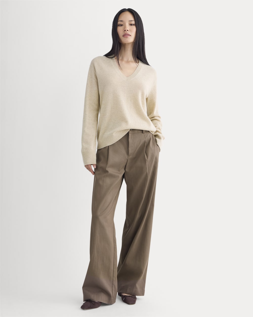 The Classic V in Cashmere | Heather Light Camel - Image 3