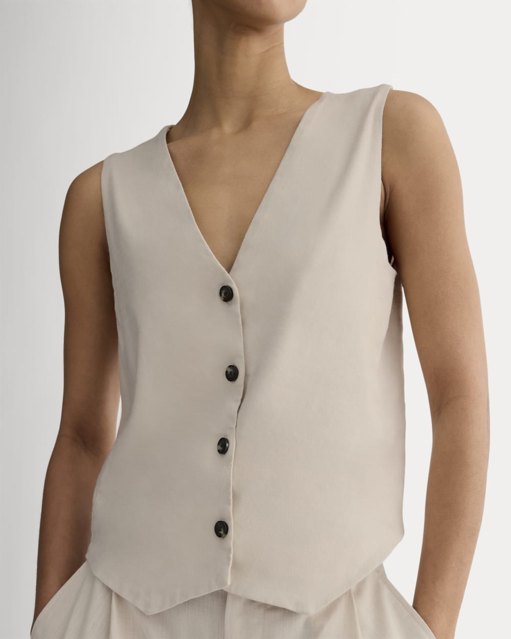 The Vest in Stretch Linen | Birch - Image 4