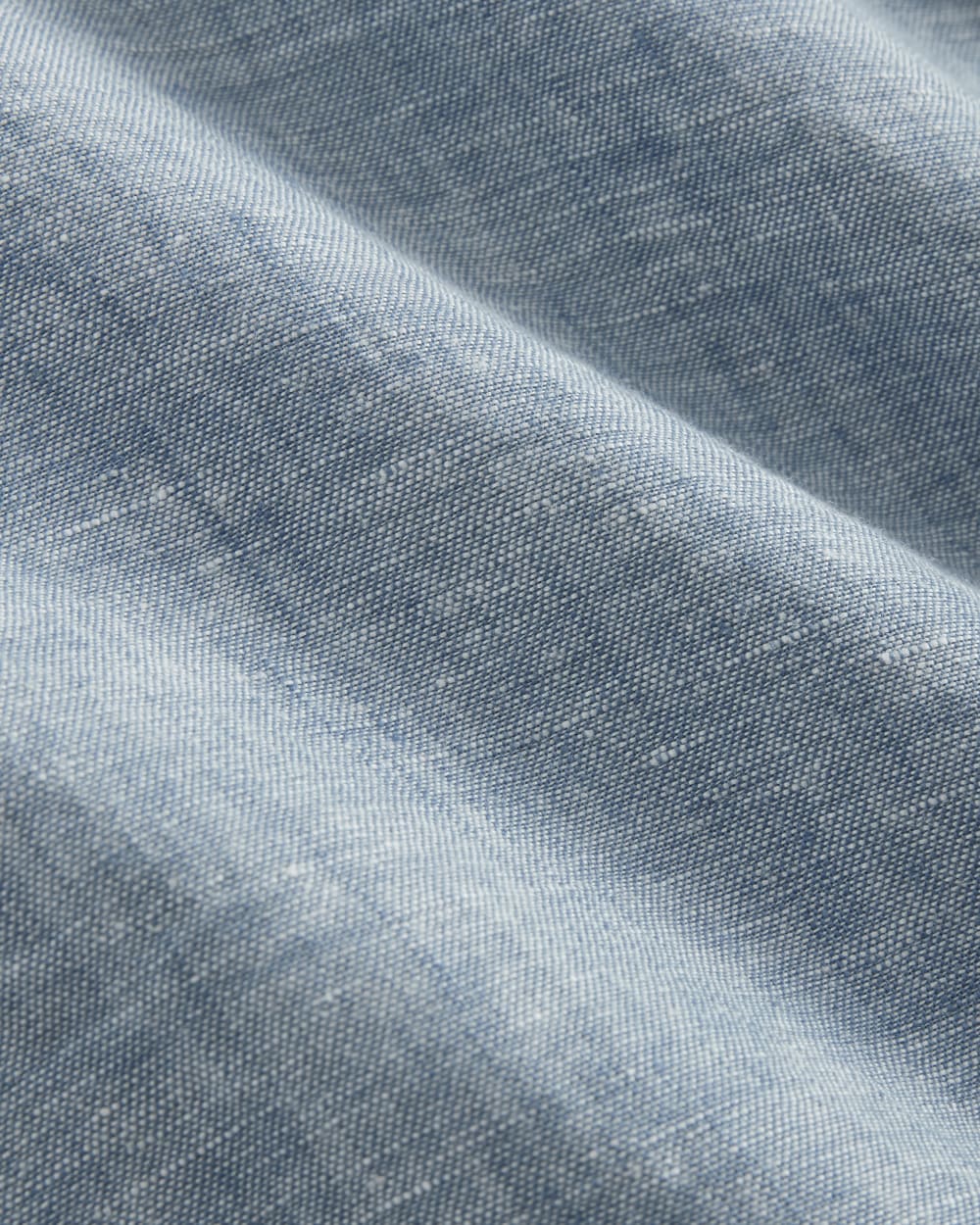 The Must-Have Shirt in Linen | Chambray - Image 6
