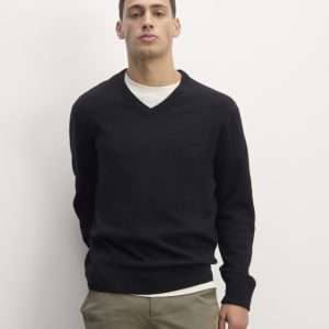The Cashmere V-Neck Sweater | Black