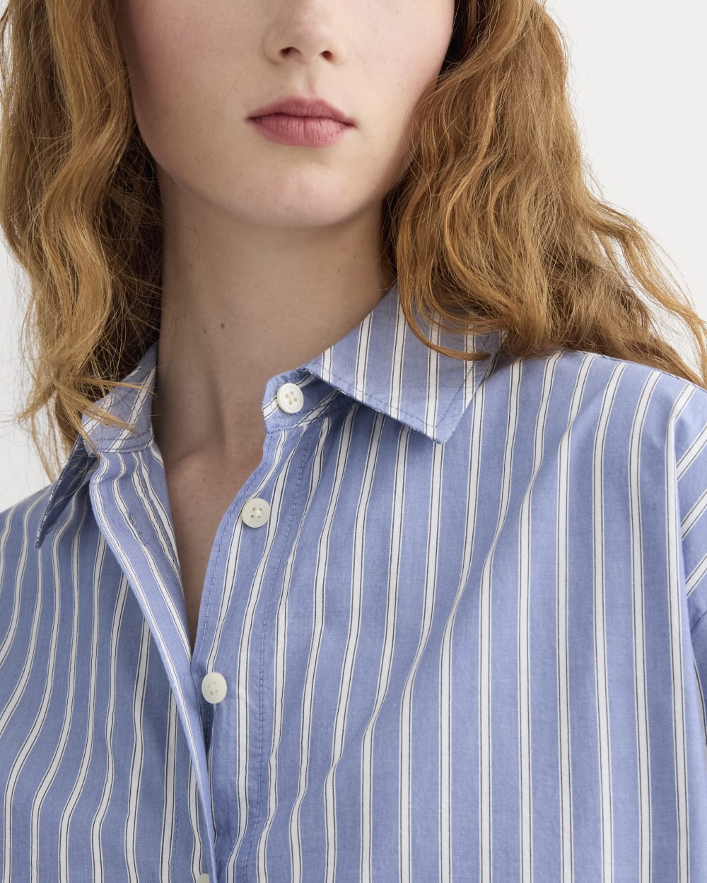 The Boyfriend Shirt in Ultrasoft Cotton | Dutch Blue / Bone - Image 4