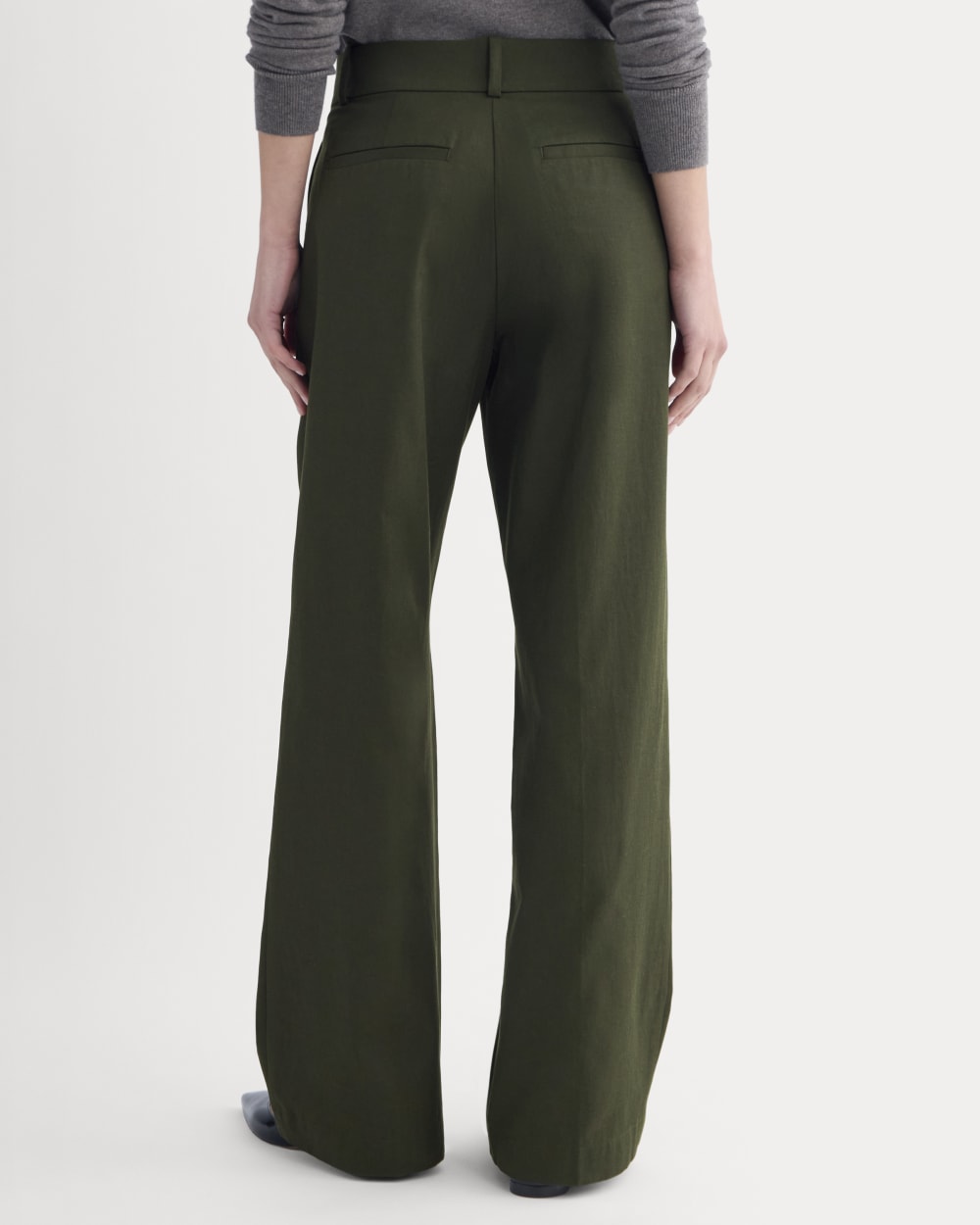 Wide-Leg Trouser in Buttersmooth | Dark Green | 32 Inseam - Image 5