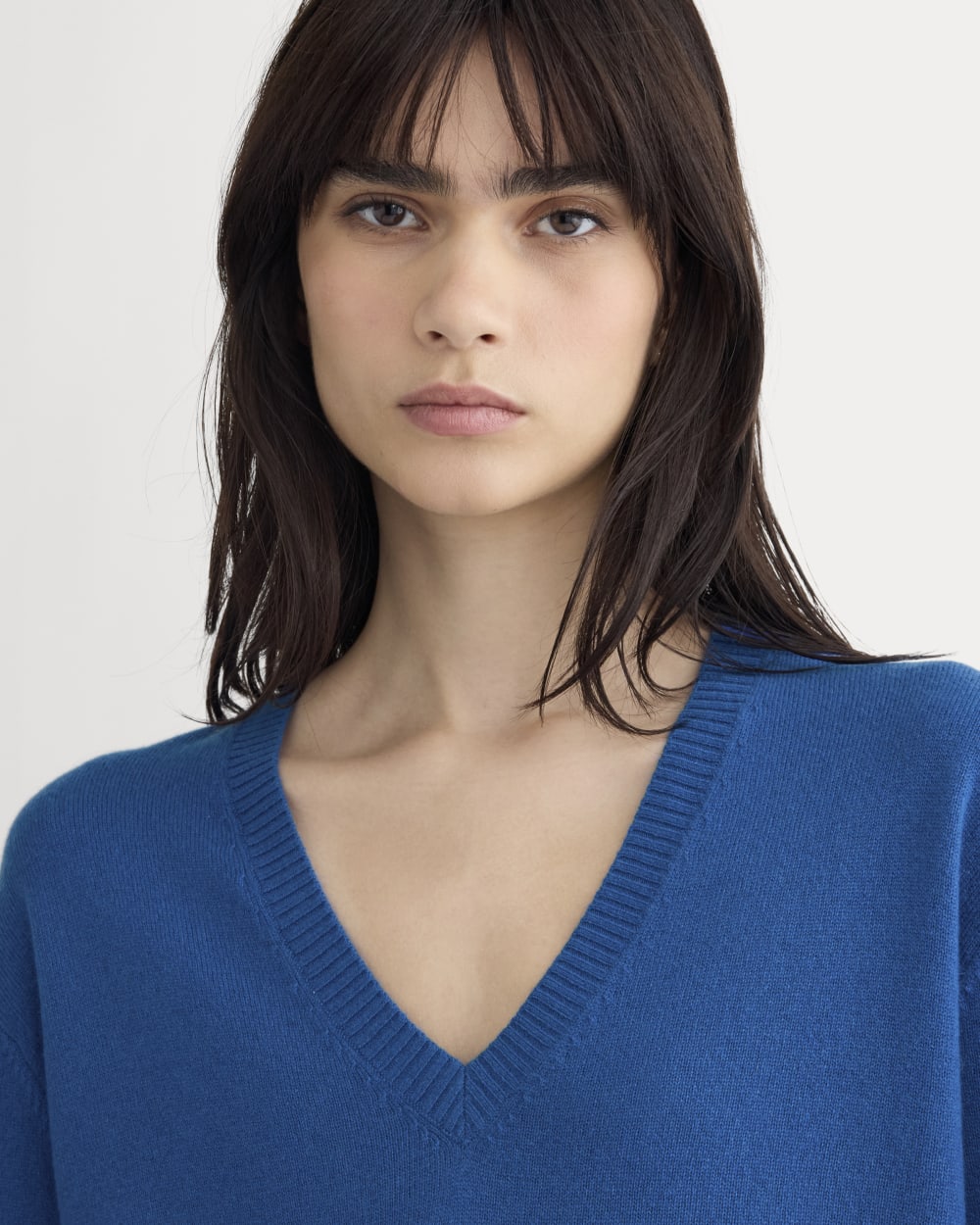 The Classic V in Cashmere | Classic Blue - Image 4