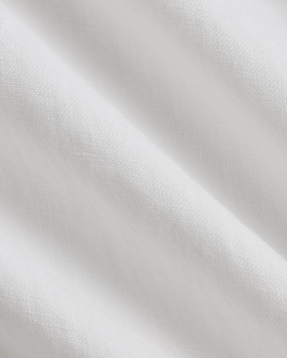 The Classic Short-Sleeve Shirt in Linen | White - Image 6