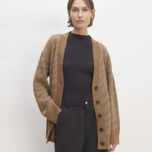 The Alpaca Tiger Jacquard Cardigan | Camel / Medium Brown
